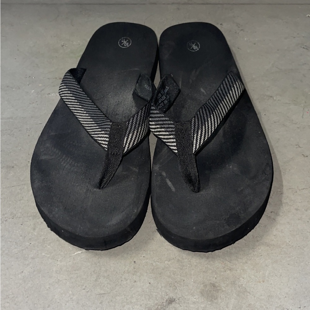 Men's Black Flip Flop Sandals with Striped Webbing
